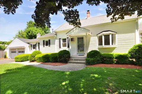 304 Rood Ave, Windsor, CT 06095