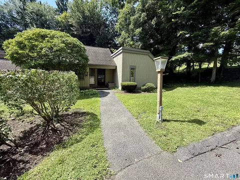 105 Heritage Vlg #B, Southbury, CT 06488