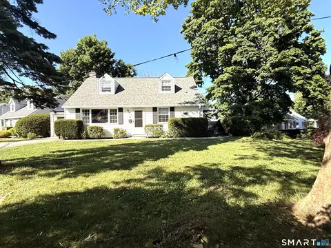 94 Mathews St, Stamford, CT 06902