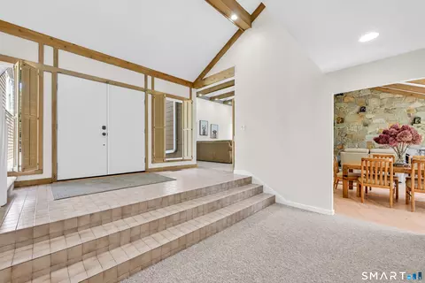 Entry Way - 119 Judge Ln, Bethlehem, CT 06751 photo 1 of 2