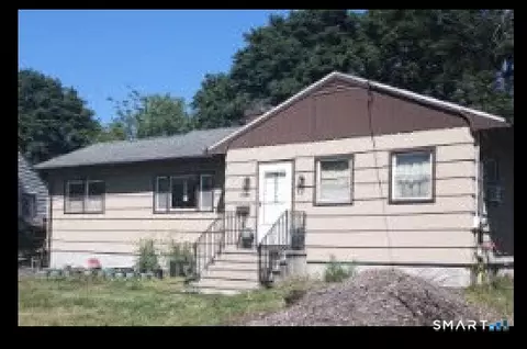 1109 Elm St, Stratford, CT 06615