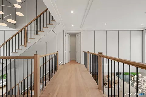 Entry Way - 175 Brookside Rd, Darien, CT 06820 photo 3 of 4