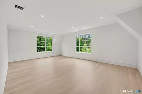 Bedroom - 175 Brookside Rd, Darien, CT 06820 photo 4 of 4