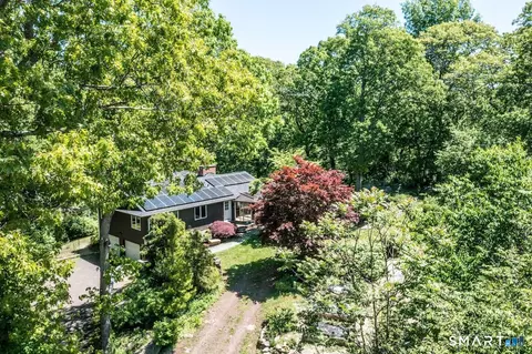 98 Fairy Dell Rd, Clinton, CT 06413