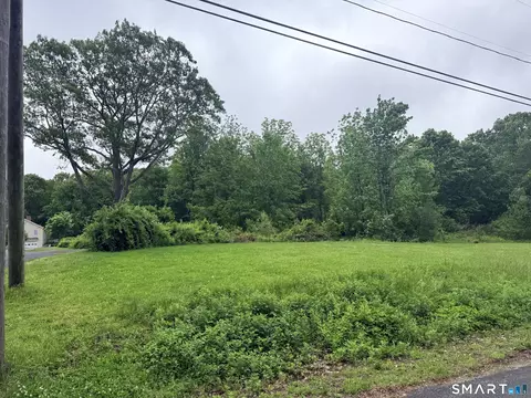 17 Birdsall St, Winchester, CT 06098