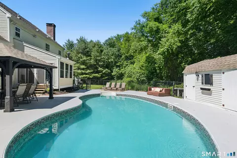 Exterior - 35 Pheasant Ln, Hamden, CT 06518 photo 5 of 9