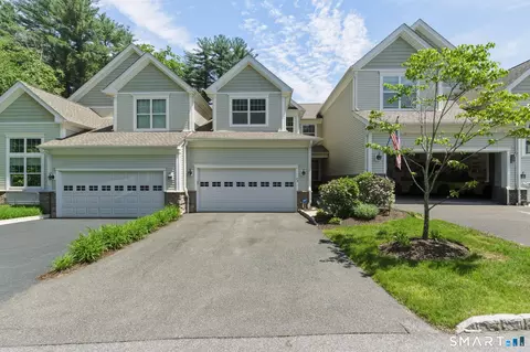 72 Ridgewood Dr #72, Middlebury, CT 06762