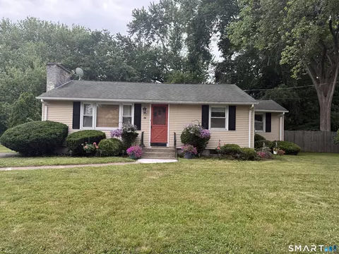78 Lane St, Hamden, CT 06514