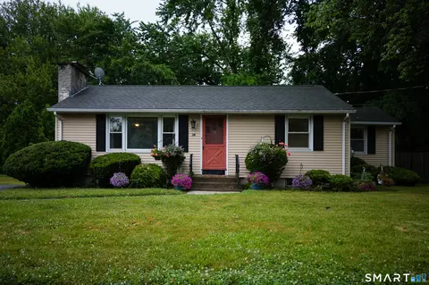78 Lane St, Hamden, CT 06514