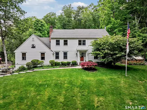 9 Fox Hollow Ln, Newtown, CT 06482