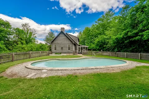 Exterior - 1159 River Blvd, Suffield, CT 06078 photo 5 of 9