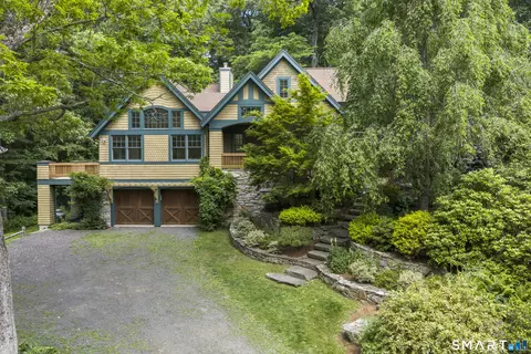 119 Warwick Rd, New Fairfield, CT 06812