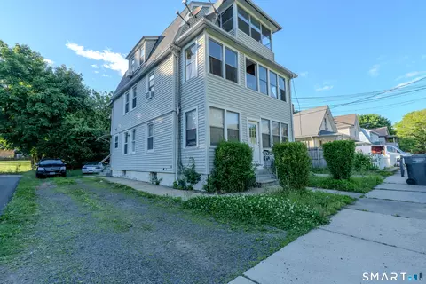 82 Greenwood St, Naugatuck, CT 06770