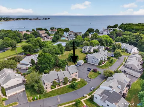 78 Turtle Bay Dr #78, Branford, CT 06405