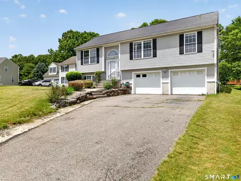 69 Alice St Ext, Norwich, CT 06360