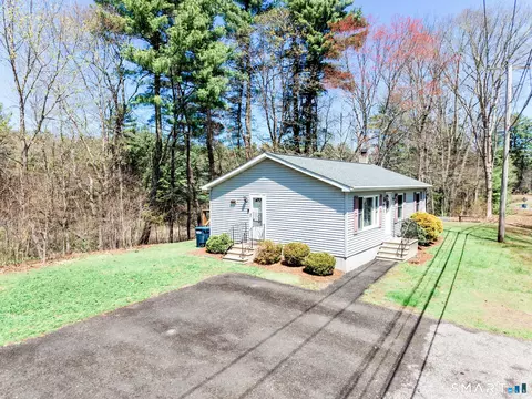 Exterior - 199 Mashentuck Rd, Killingly, CT 06239 photo 3 of 5