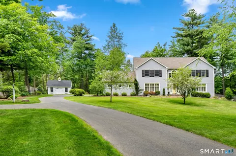 7 Tallwood Ln, Weatogue, CT 06089