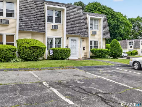 127 Black Point Rd #39, East Lyme, CT 06357