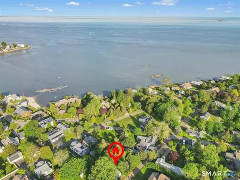 51 Highland Ave, Guilford, CT 06437