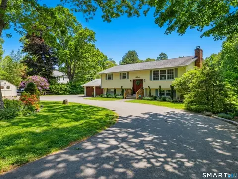 190 Cow Hill Rd, Clinton, CT 06413
