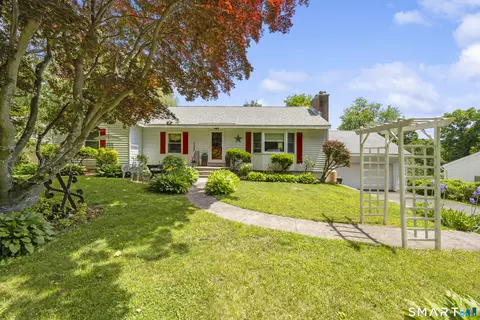 37 Woodland Dr, Northford, CT 06472