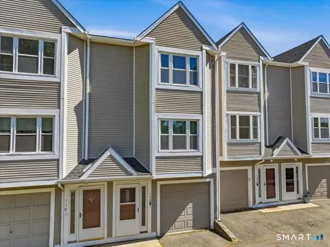 173 Russo Ave #109, East Haven, CT 06513