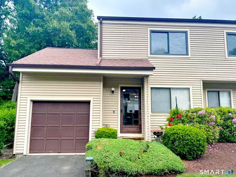 35 Deer Run #35, Bethel, CT 06801