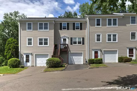 22 Cornerstone Dr #22 SUMMIT COMMONS, Derby, CT 06418