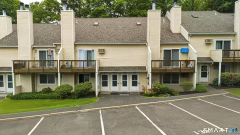 8 Rose Ln #26-11, Danbury, CT 06811