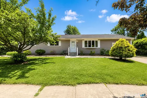 255 Oceanview Ter, Stratford, CT 06615