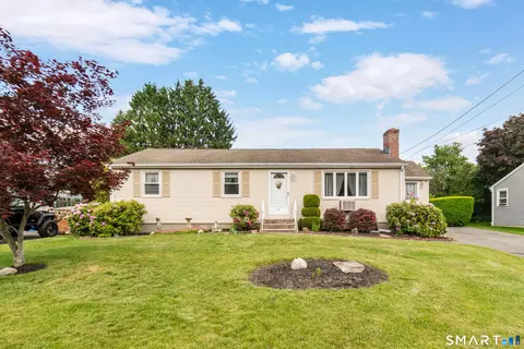 43 Danbury Ln, Bristol, CT 06010