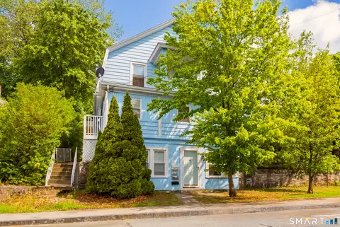 182 Vauxhall St, New London, CT 06320