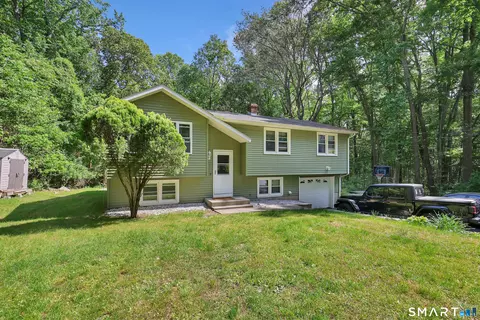 49 Christy Hill Rd, Gales Ferry, CT 06335