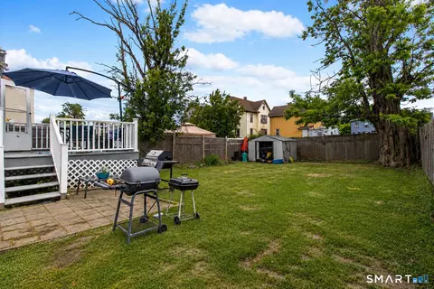 Exterior - 182 Deforest Ave, Bridgeport, CT 06607 photo 5 of 7