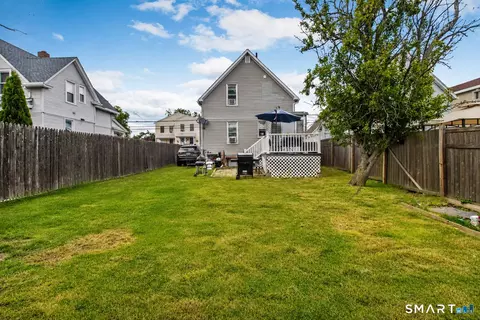 Exterior - 182 Deforest Ave, Bridgeport, CT 06607 photo 6 of 7