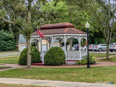 75 Washington Ave #8-205, Hamden, CT 06518