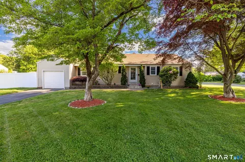 5 Dalewood Rd, Newington, CT 06111