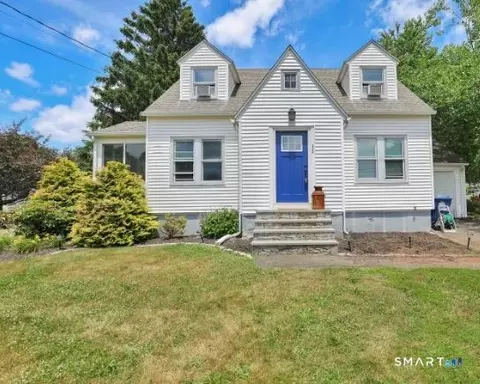 32 Maple St, Rockfall, CT 06481