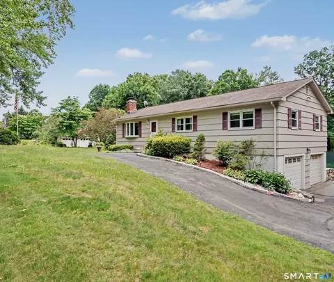 934 Jeremy Swamp Rd, Southbury, CT 06488