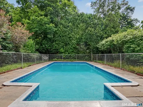 934 Jeremy Swamp Rd, Southbury, CT 06488