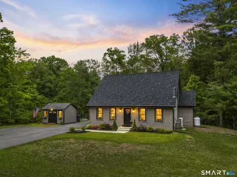 30 Walas Rd, Moosup, CT 06354