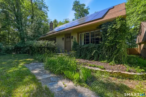 220 Norwich Rd, Salem, CT 06420