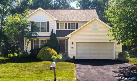 45 Pocono Ln #4, Danbury, CT 06810