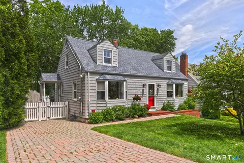 137 Lake St, West Haven, CT 06516