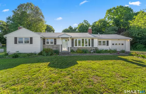 5 Harbor Ridge Rd, Danbury, CT 06811