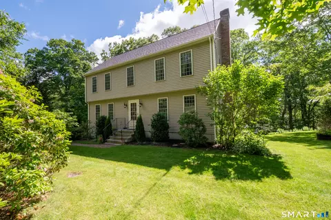 140 Ironworks Rd, Clinton, CT 06413