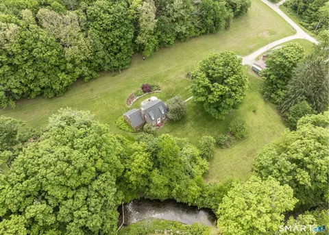3 Edsands Farm Ln, New Milford, CT 06776