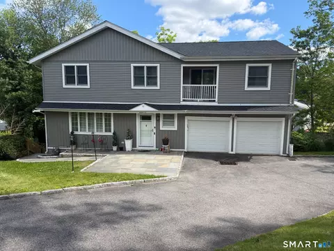 90 County St, Norwalk, CT 06851