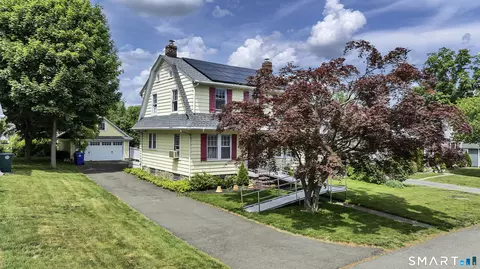50 Vine St, Stratford, CT 06614