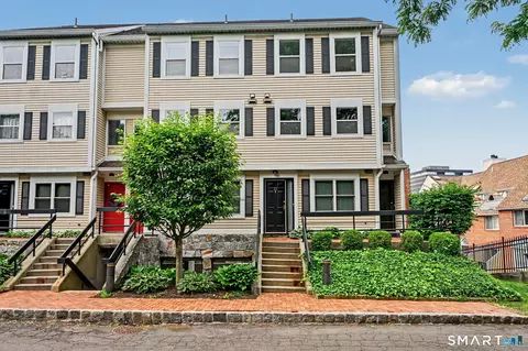 21 Highland Rd #21, Stamford, CT 06902